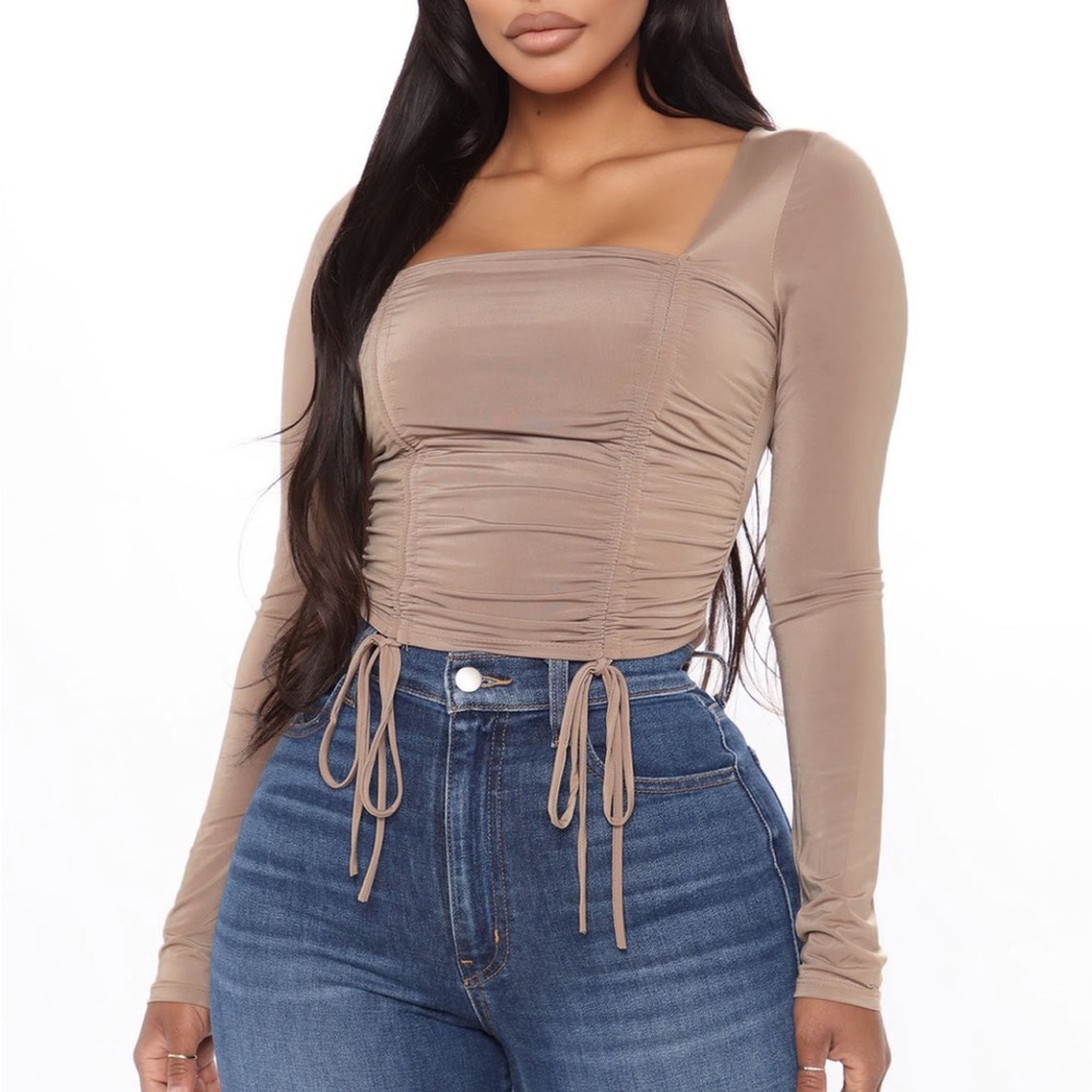 Fashion nova crop top